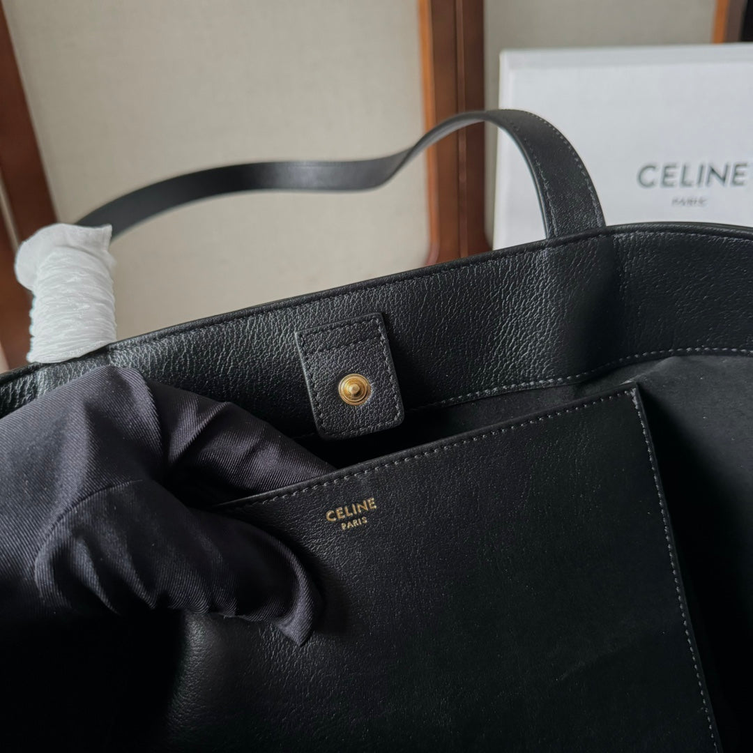 MEDIUM CABAS ANAÏS CUIR TRIOMPHE 54 IN BLACK GRAINED CALFSKIN