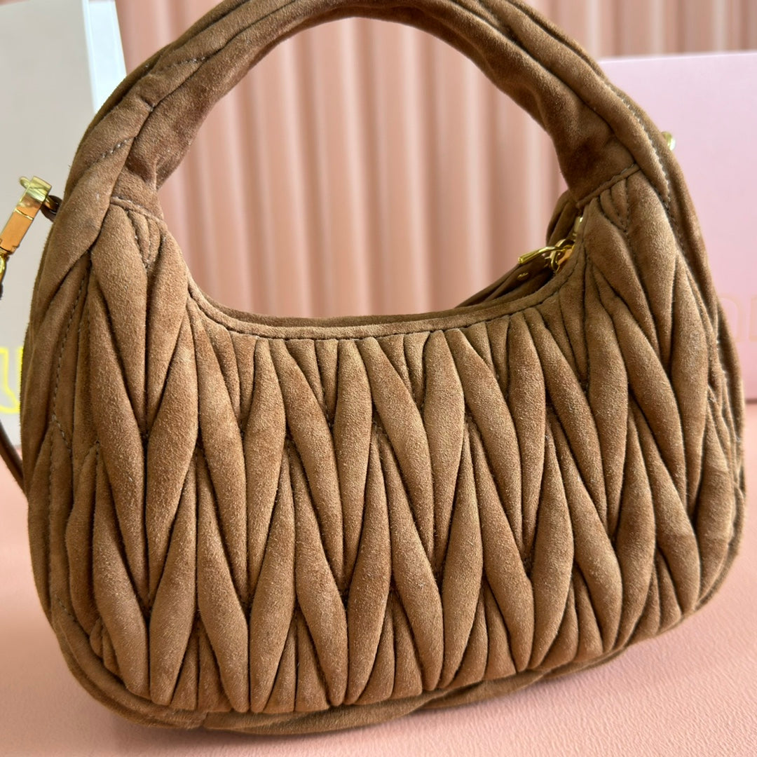 MM SUEDE HANDBAG 23 DARK BROWN