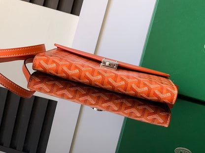 CHYPRE WALLET-POUCH 21 IN ORANGE GOYARDINE CANVAS AND CALFSKIN
