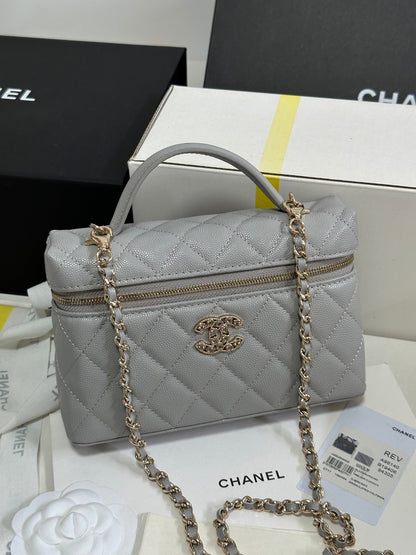 STRASS VANITY QUILTED CASE 19 IN GREY CALFSKIN WITH GOLD METALLIC