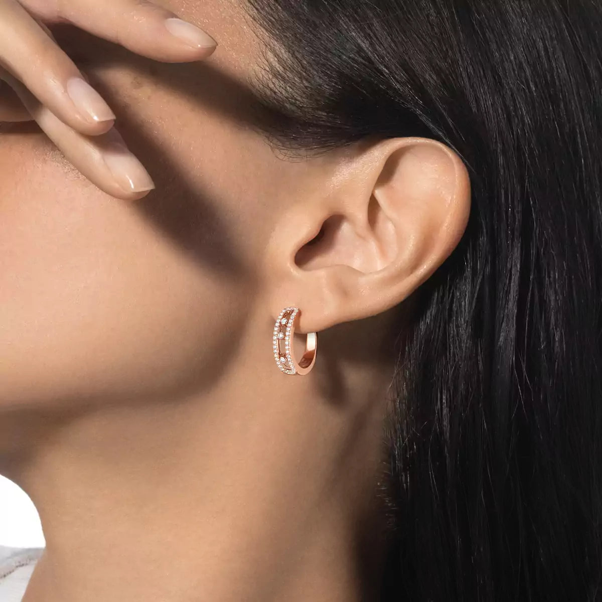 [AURORA]Diamond Pave_ Hoop Earrings Move