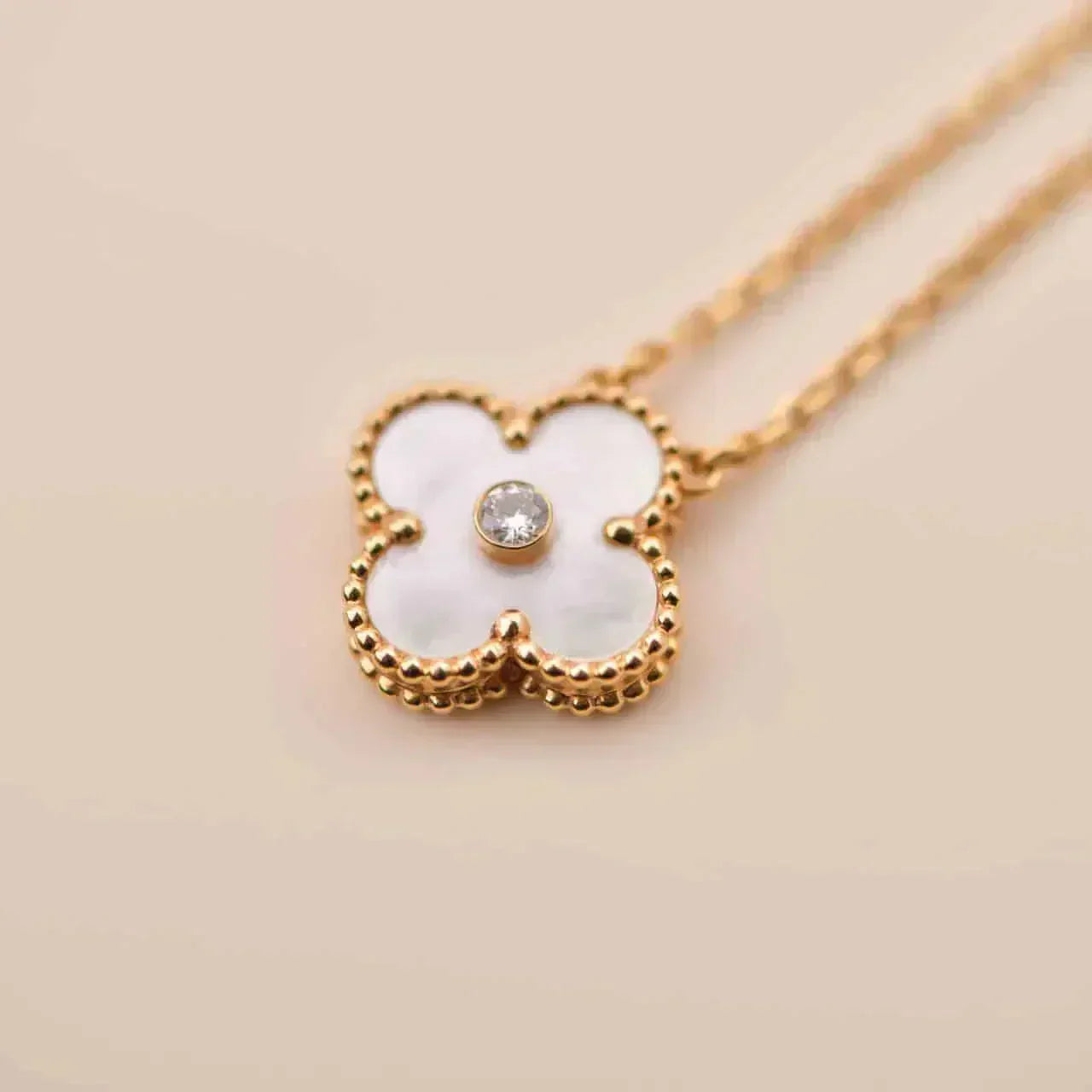 [Aurora]CLOVER 15MM DIAMOND WHITE FRITILLARIA NECKLACE