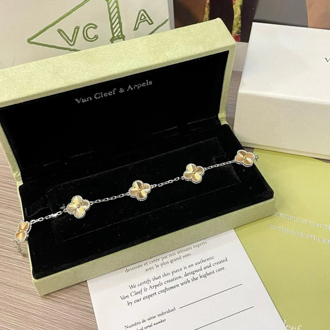 [AURORA] CLOVER 5 MOTIF LASER BRACELET COLLECTION