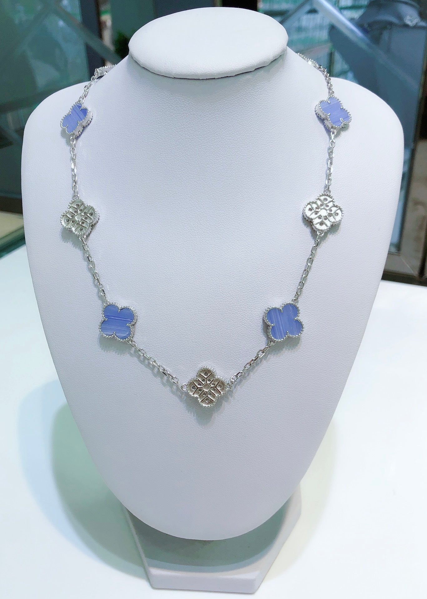 [Aurora]CLOVER 10 MOTIFS CHALCEDONY DIAMONDS SILVER NECKLACE