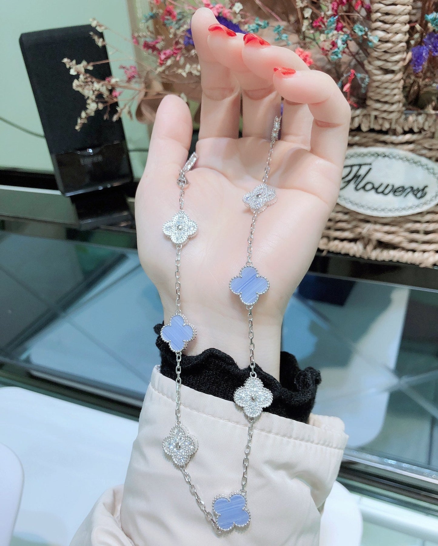[Aurora]CLOVER 10 MOTIFS CHALCEDONY DIAMONDS SILVER NECKLACE