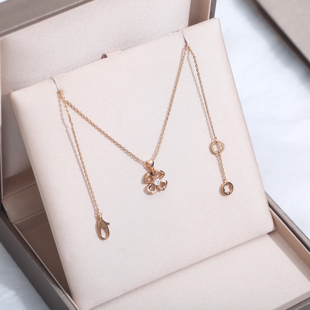 [Aurora]FIOREVER NECKLACE DIAMOND CENTER