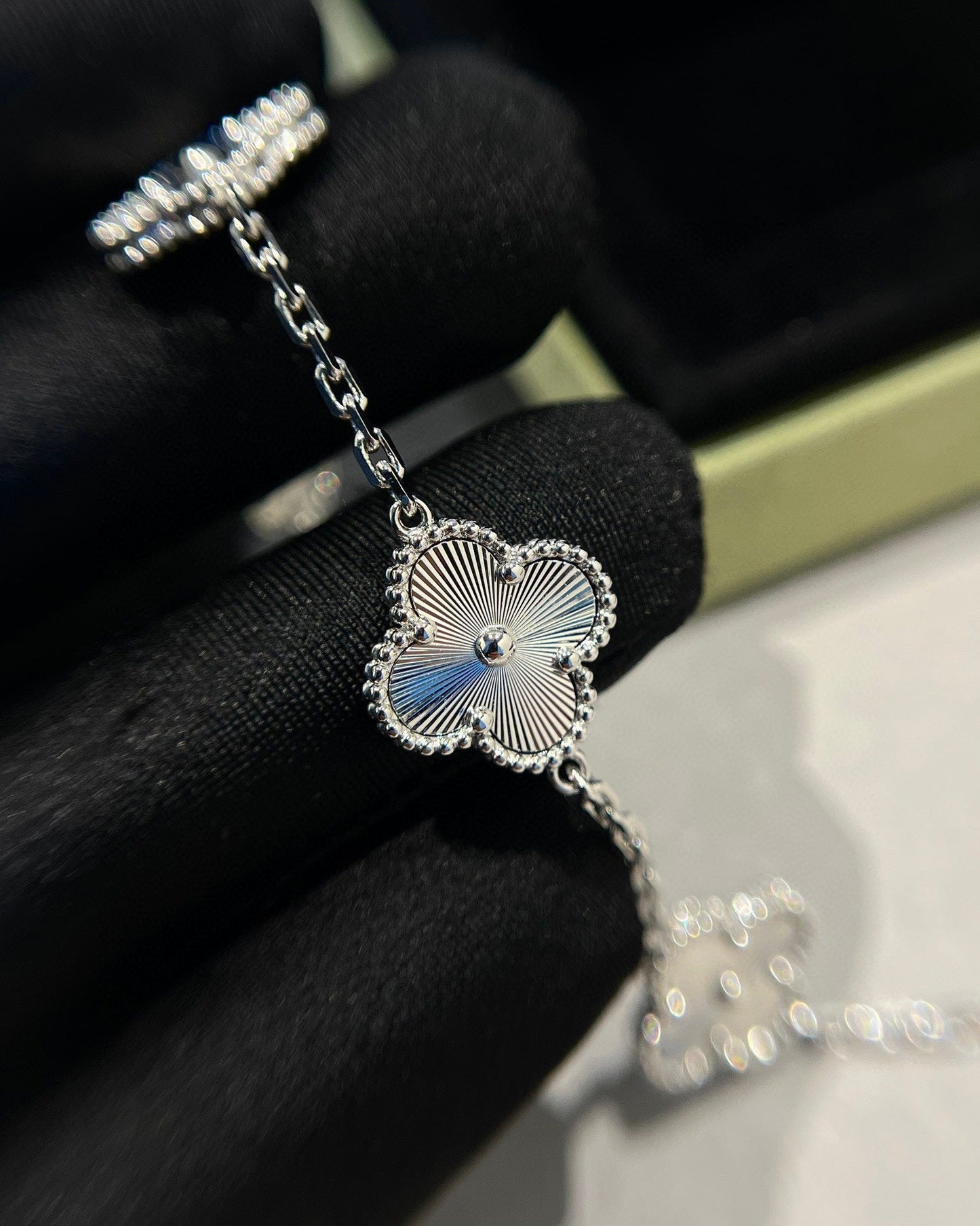 [Aurora]CLOVER SILVER 5 MOTIFS BRACELET