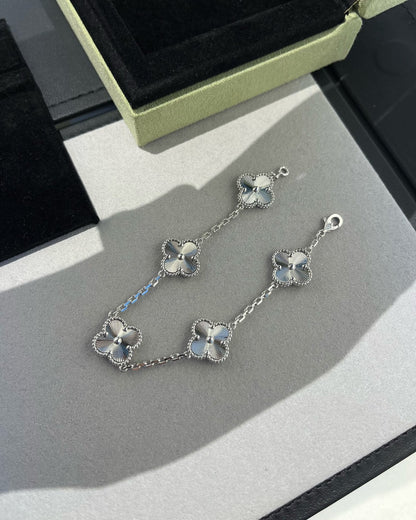 [AURORA] CLOVER 5 MOTIF LASER BRACELET COLLECTION